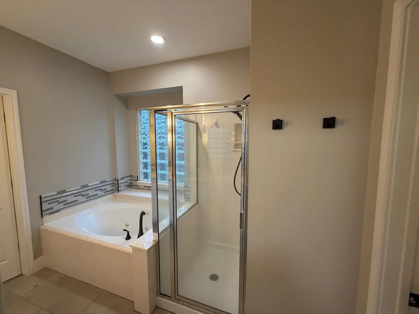 Jetted tub to freestanding tub: Before